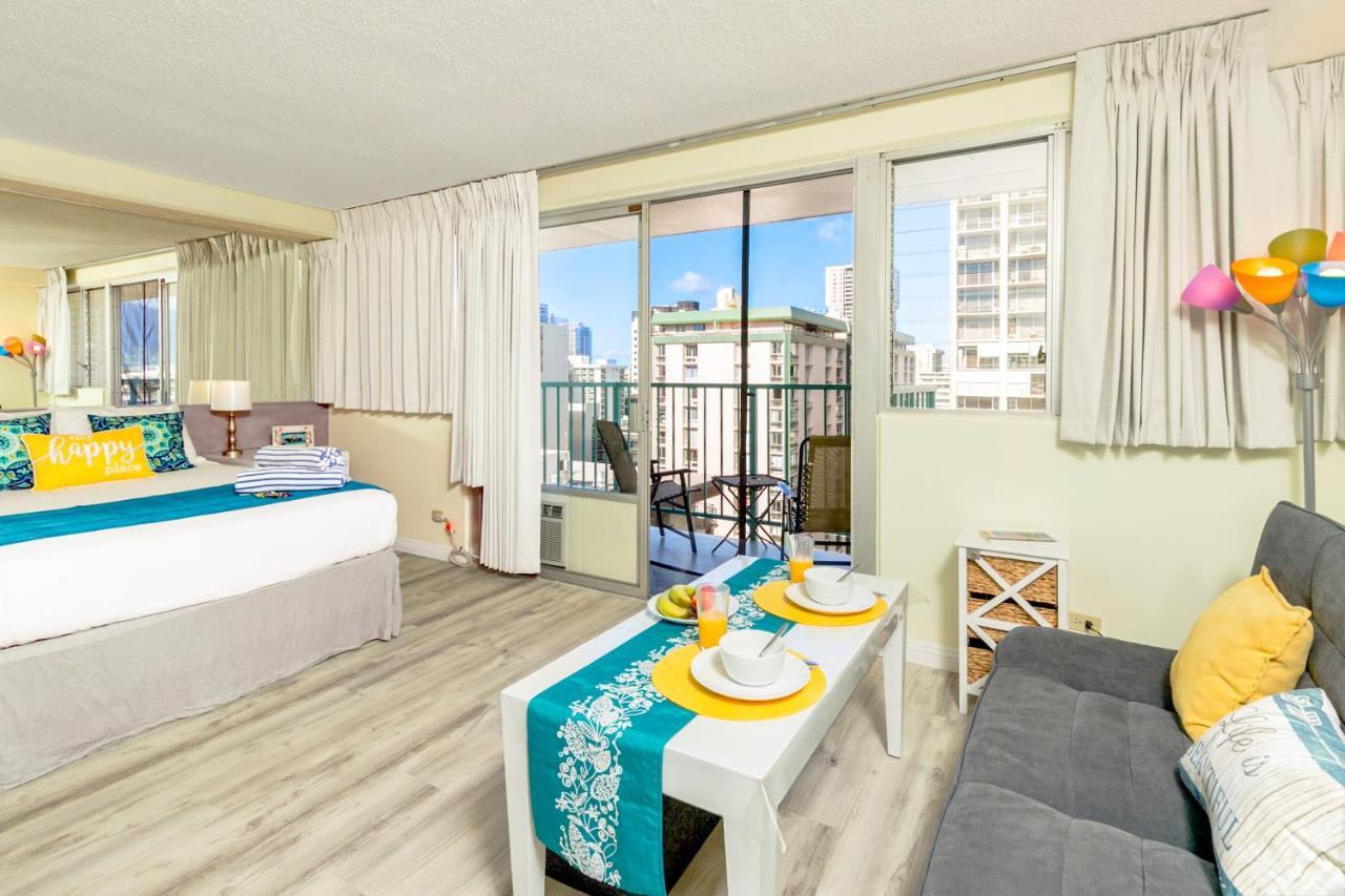 Aloha Vibes Await! Stylish Condo At Aloha Surf - Mountain And City Views Honolulu Esterno foto