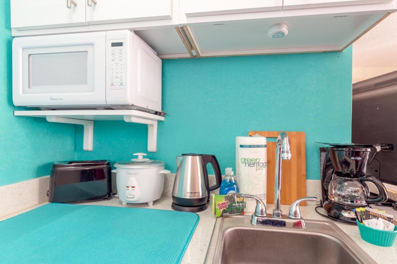 Aloha Vibes Await! Stylish Condo At Aloha Surf - Mountain And City Views Honolulu Esterno foto