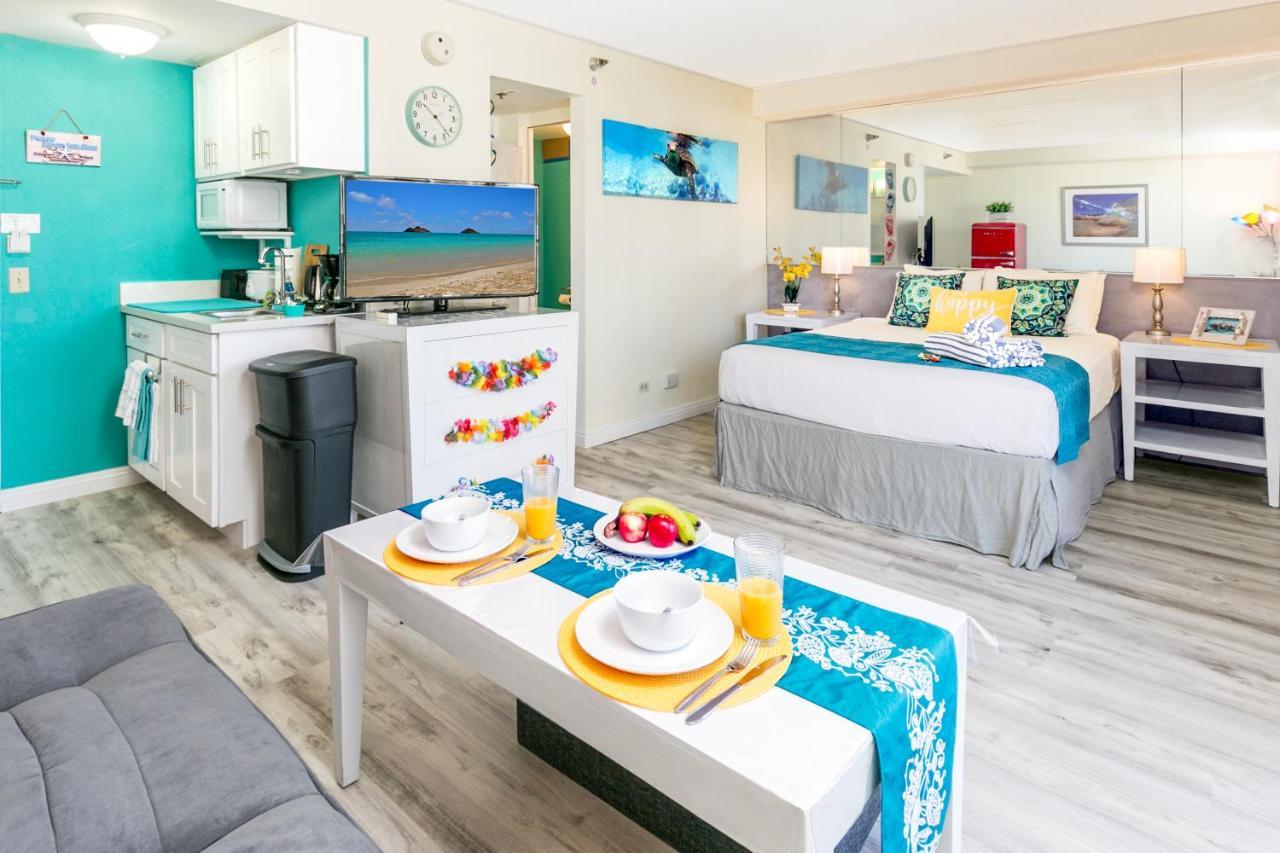 Aloha Vibes Await! Stylish Condo At Aloha Surf - Mountain And City Views Honolulu Esterno foto